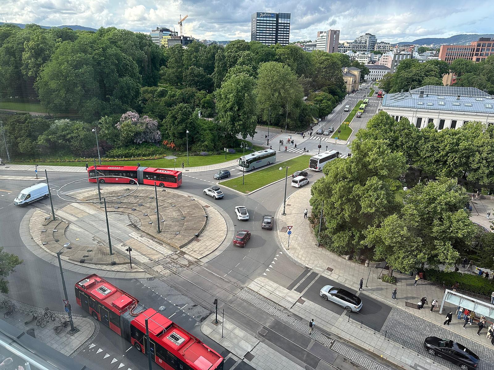Å komme seg rundt i Oslo: en guide til kollektivtransport for nyinnflyttede